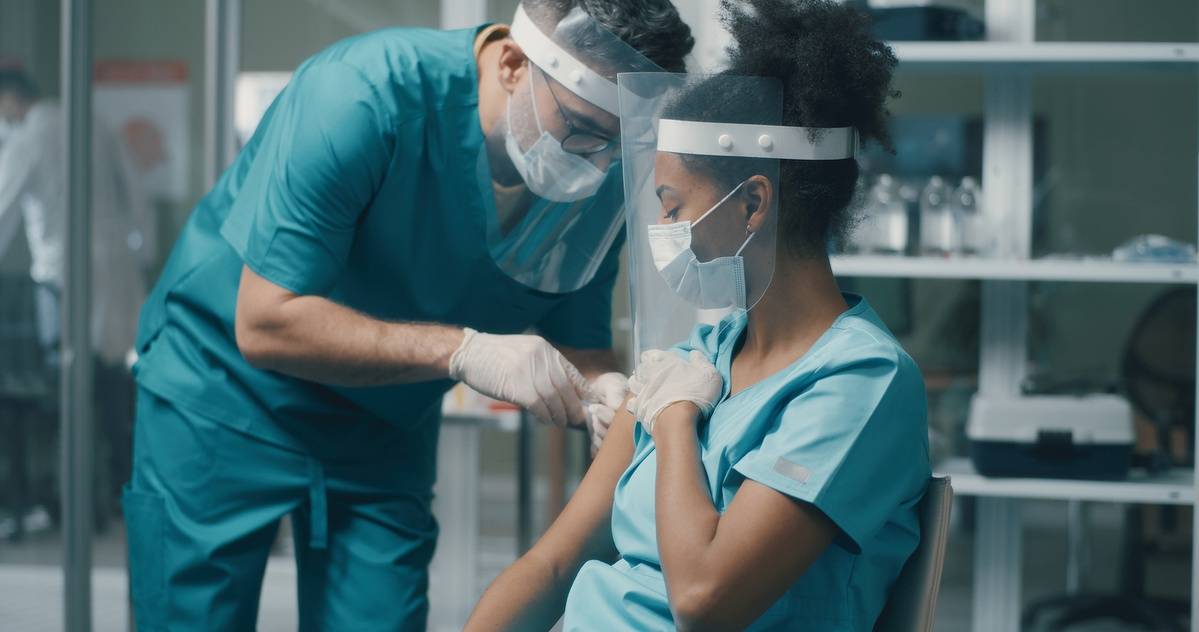 American Nurses Association Supports Mandatory Vaccination of All Healthcare Workers