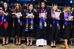 GCU nursing graduates recite the Florence Nightingale Pledge at the 2025 winter commencement ceremony.
