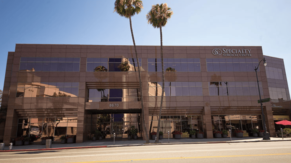 Nurse Alleges Wrongful Firing After Reporting Safety Risks at Celebrity Surgery Center