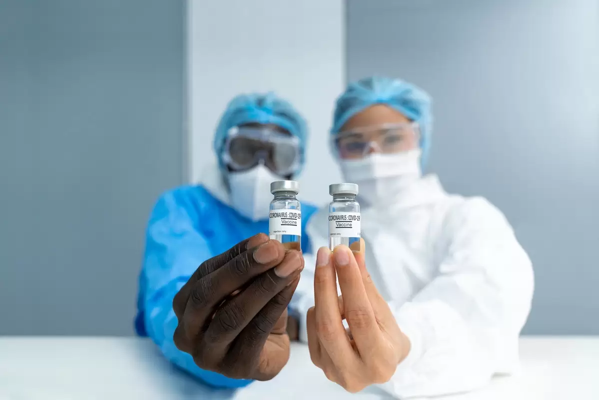 Pfizer vs. Moderna Vaccines: Similarities and Differences