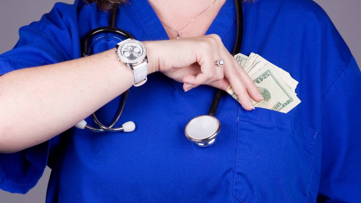 8 Money-Saving Tips for Busy Nurses