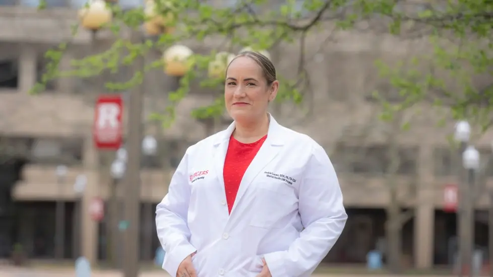 Rutgers Nursing Grad Overcomes Mental Illness to Earn DNP